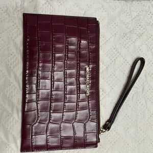 Michael Kors wristlet